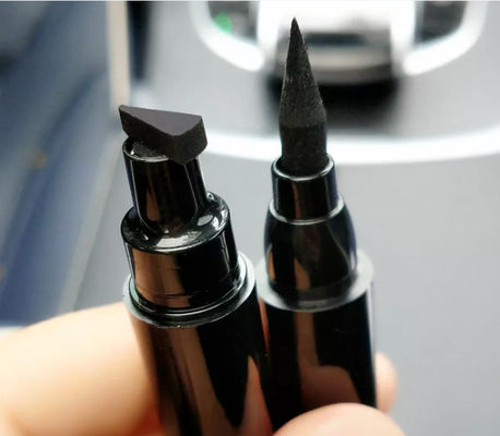 अच्छी कीमत Customize Color Plastic Tube Cosmetic Lip Gloss Brilliant Pen Packaging Shell Makeup Eyeliner Glue Pen Eyeliner Stamp ऑनलाइन
